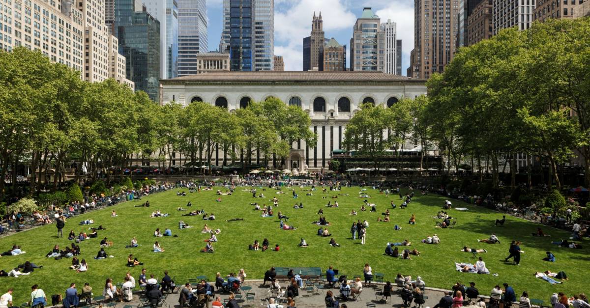 Knicks Viewing Party in Bryant Park NYC: Rules, Tickets & FAQs