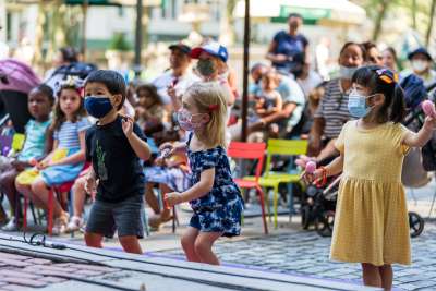 Kids jump up and down, play and dance at Weekend Kids in Bryant Park New York City!