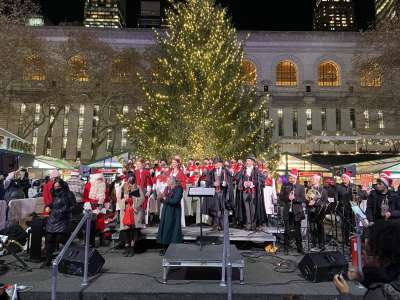 /assets/uploads/images/general/NYCO_Caroling_12.14_RR_iphone_.jpg