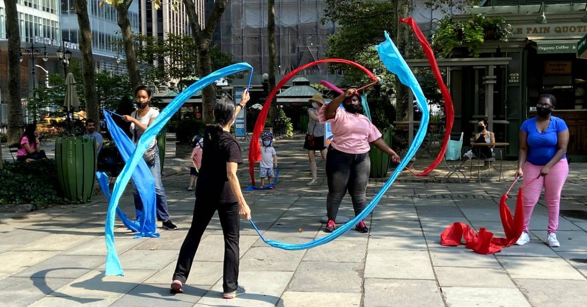 Giant hula 2025 hoop dance